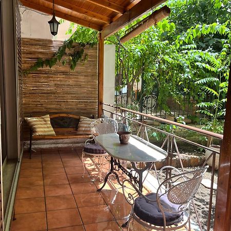 Quiet Apartment With Garden View In Kolonaki Ateny Zewnętrze zdjęcie