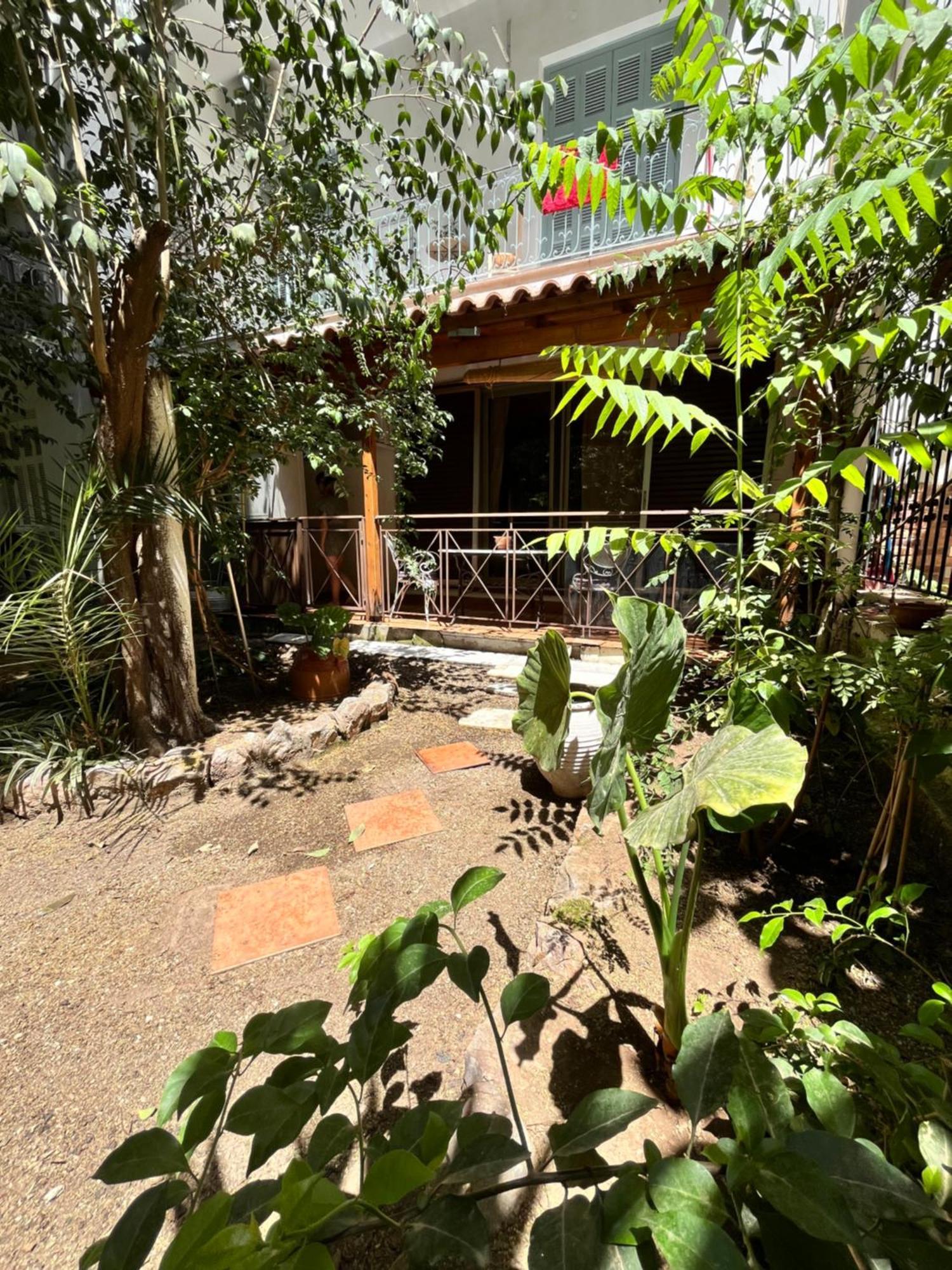 Quiet Apartment With Garden View In Kolonaki Ateny Zewnętrze zdjęcie