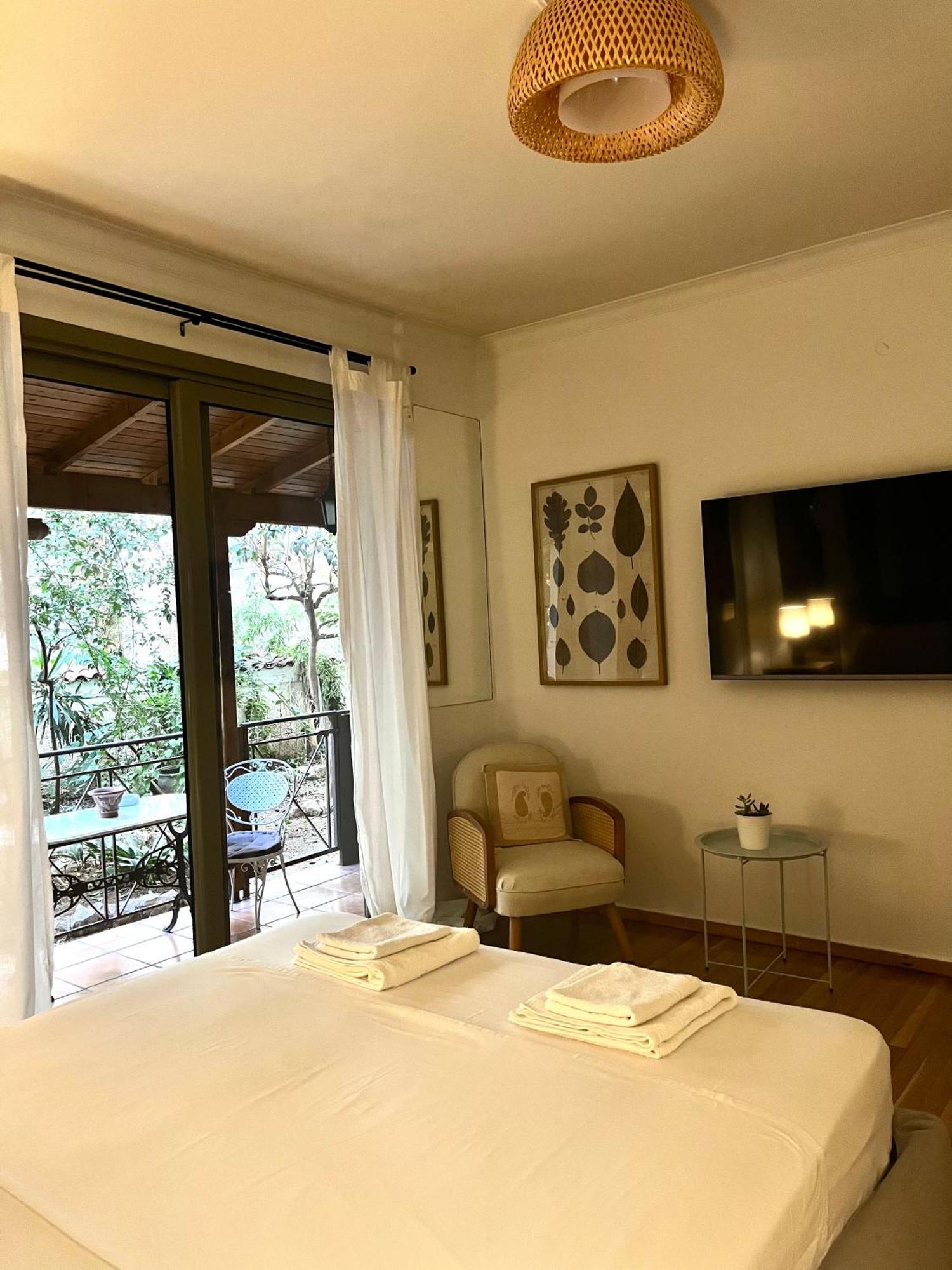 Quiet Apartment With Garden View In Kolonaki Ateny Zewnętrze zdjęcie